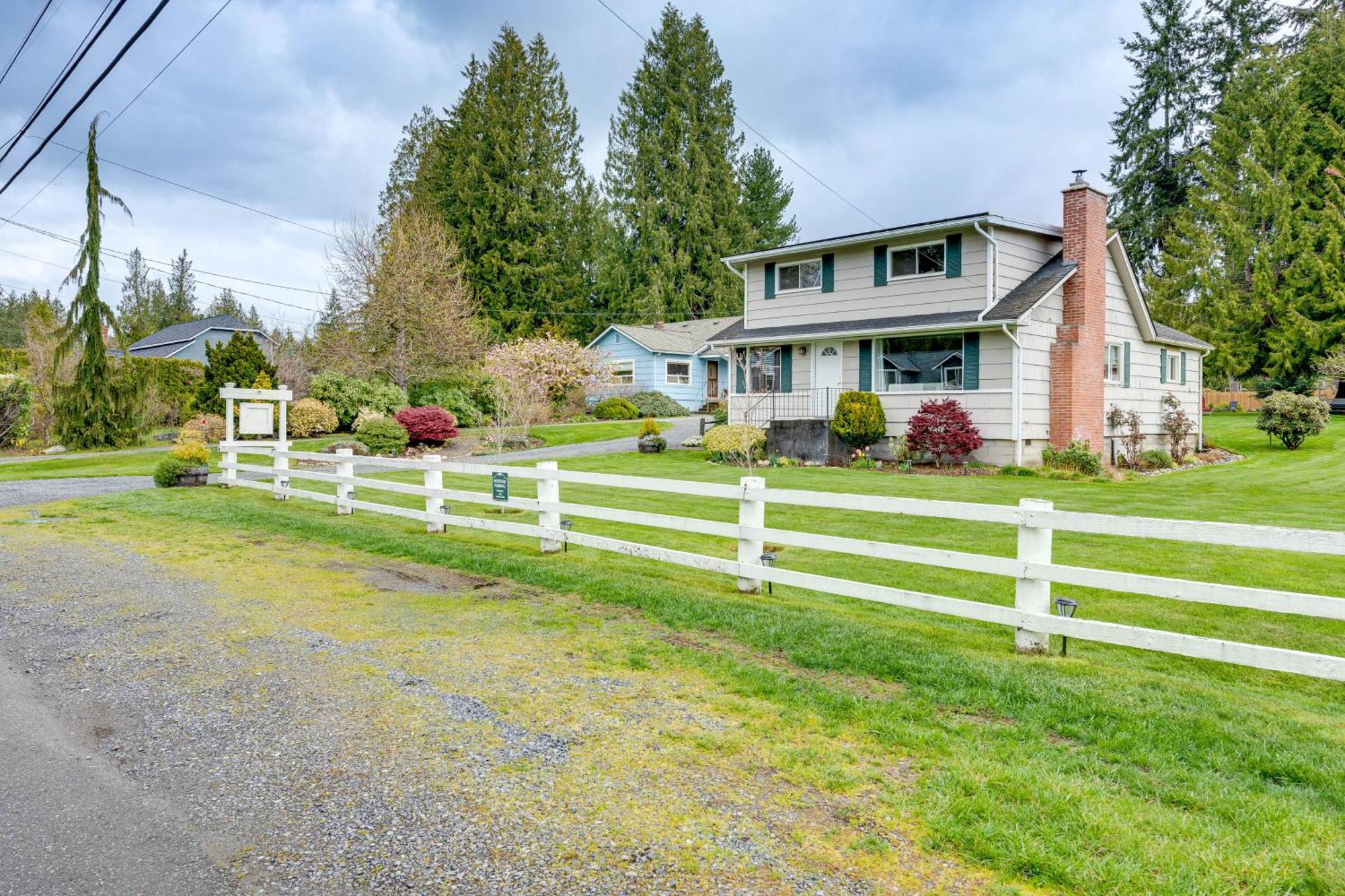 Charming Updated Retreat Walk To Lake Stevens! ภายนอก รูปภาพ